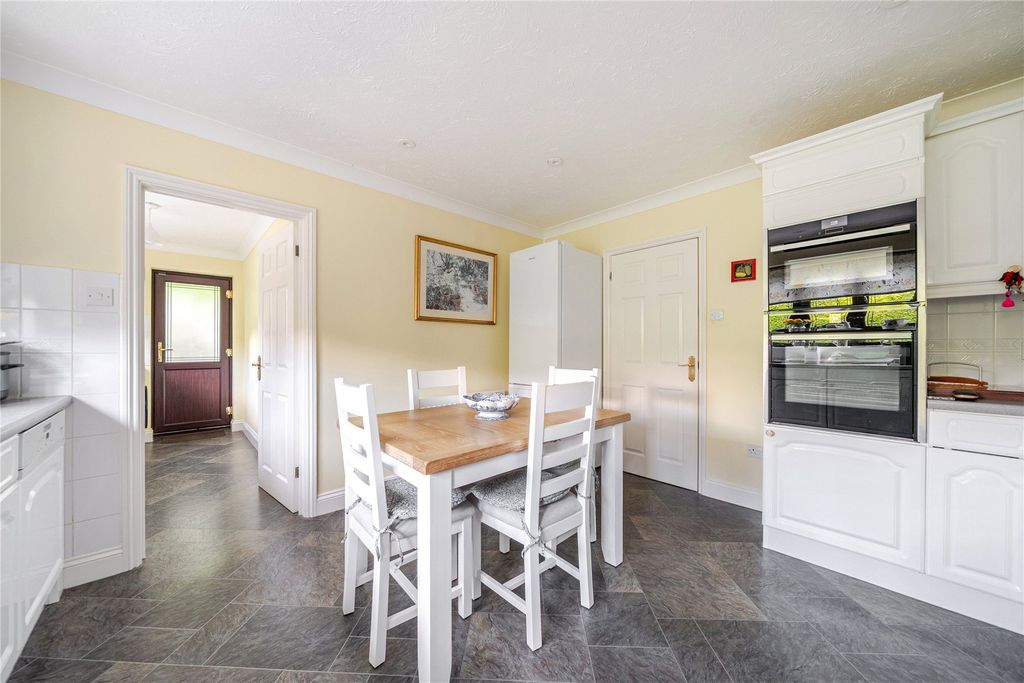 Additional image 6 of 3 bed bungalow for saleLiphook, Hampshire GU30
