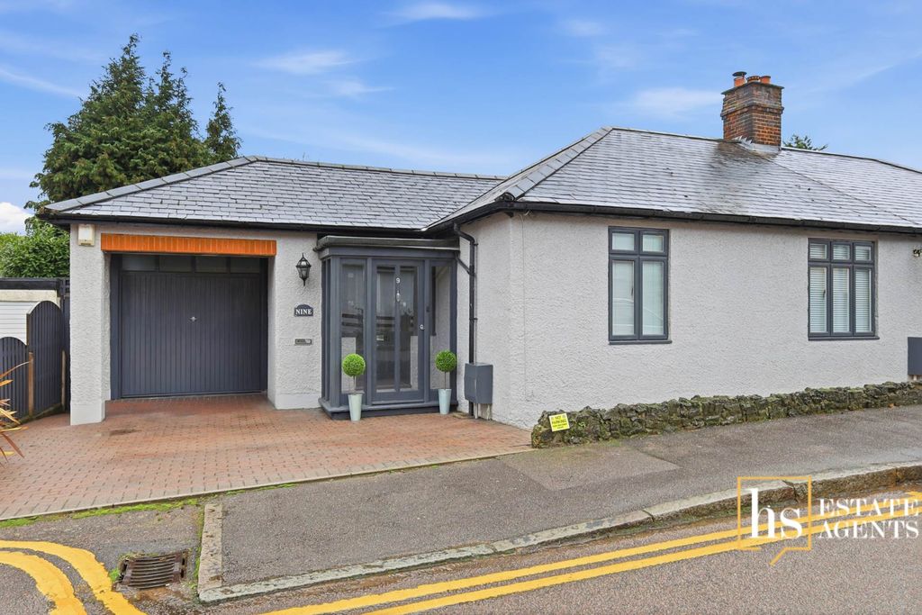 Property photo 2 of 19