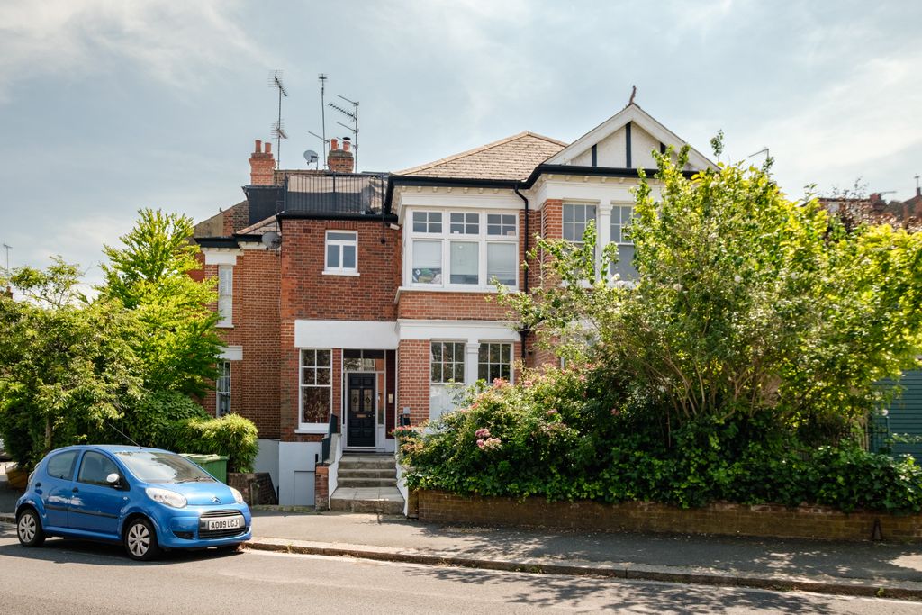 Property photo 1 of 17
