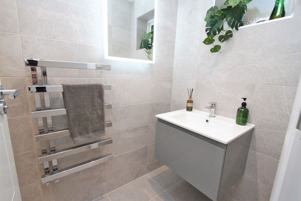 Additional image 16 of 4 bed detached house for saleLincoln Close, Eastbourne BN20