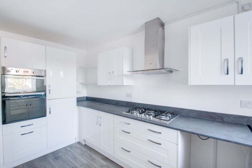 Property photo 2 of 15 Picture No. 06