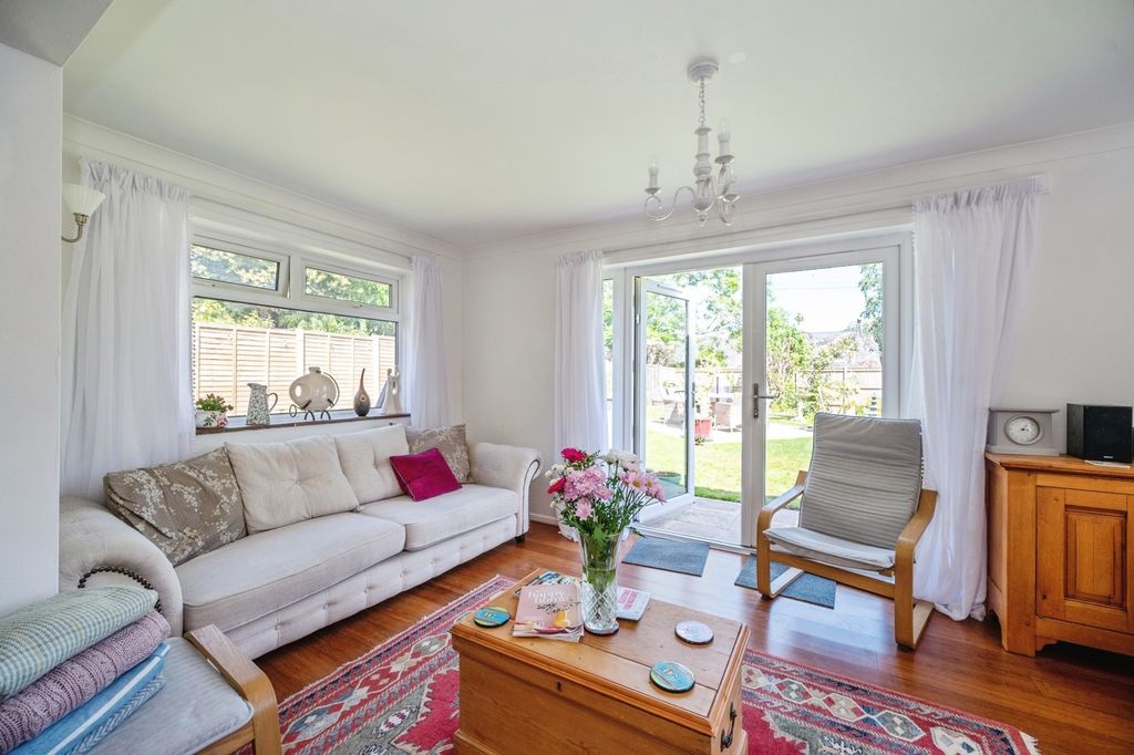 Property photo 3 of 17 Pbox-Img.Jpg