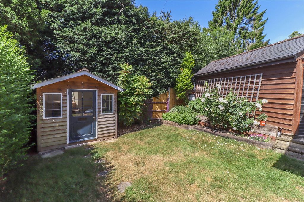 Property photo 2 of 22 Picture No. 18