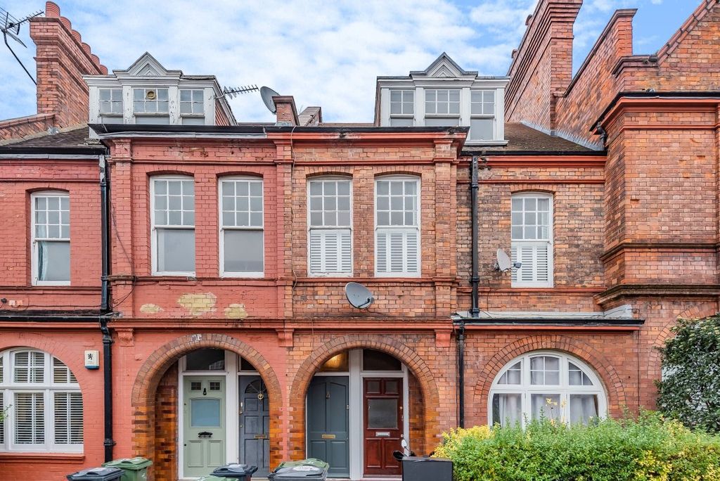 Property photo 3 of 13 1