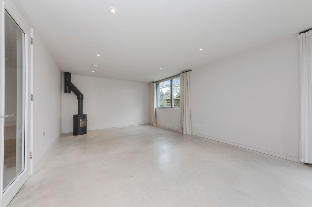Additional image 8 of 3 bed detached house for salePriory Street, Lewes BN7