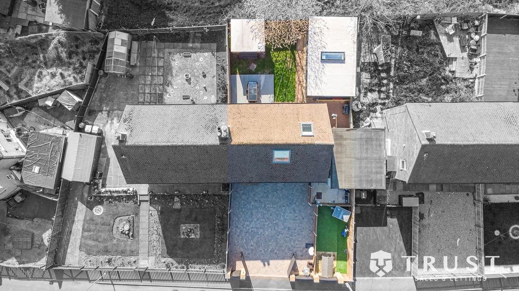 Property photo 2 of 45