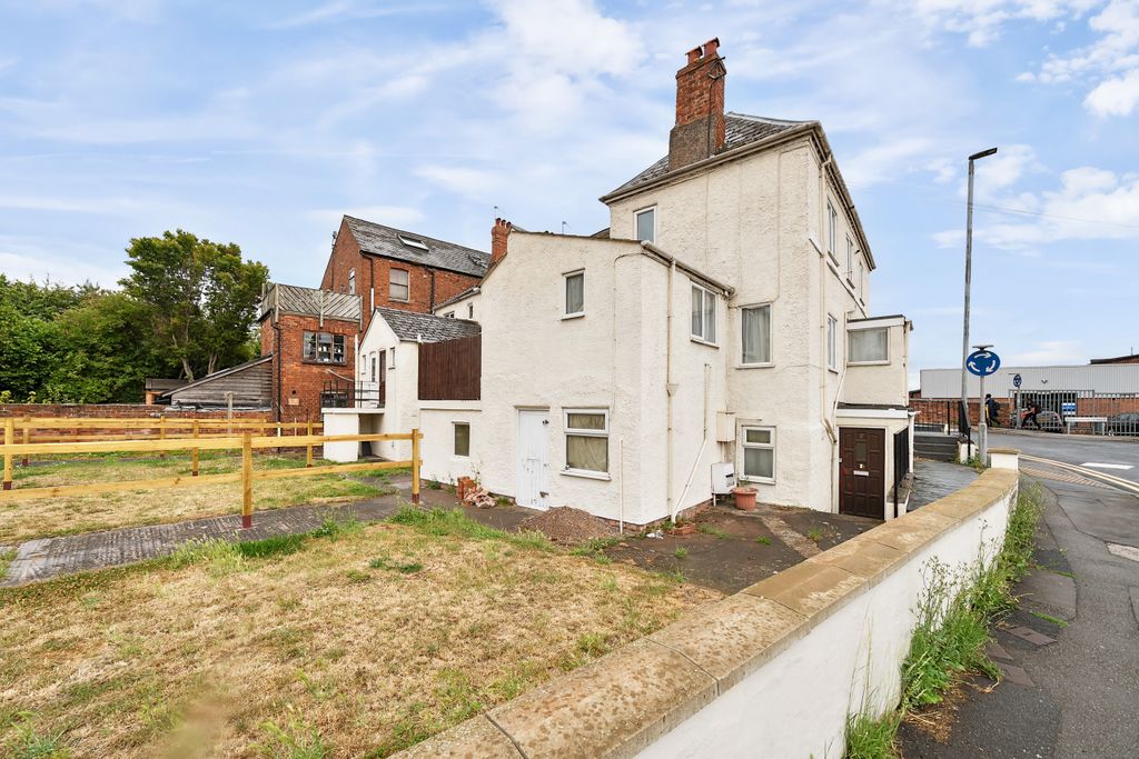 Property photo 3 of 26 2 Newtown Road Outside
