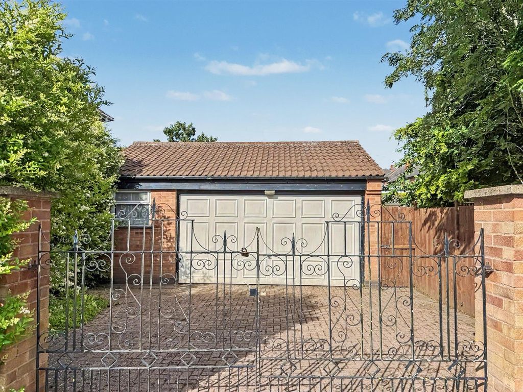 Property photo 3 of 28 Double Garage