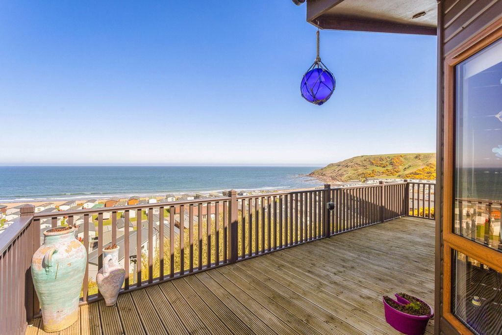Property photo 2 of 48 Seaview