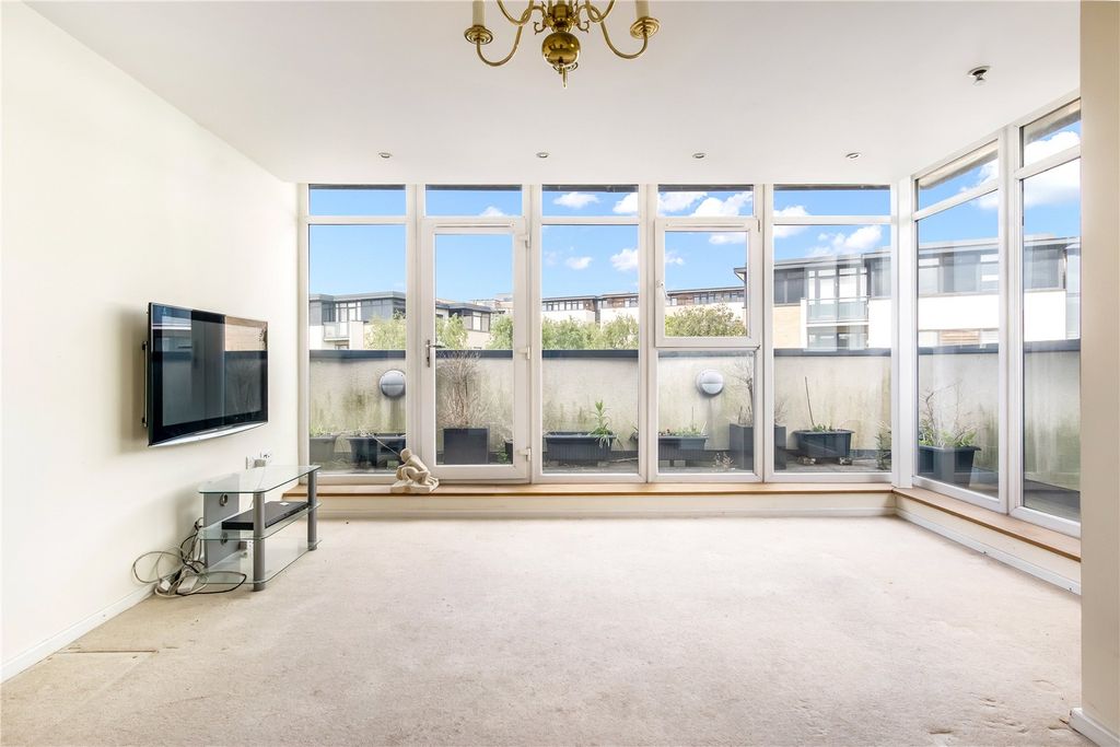 Property photo 2 of 17 Picture No. 06