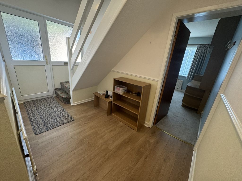 Property photo 2 of 24