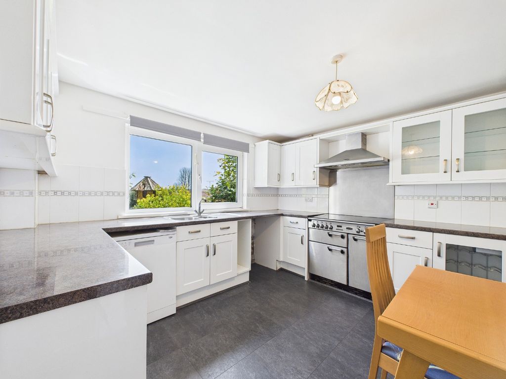 Property photo 3 of 18 3960318