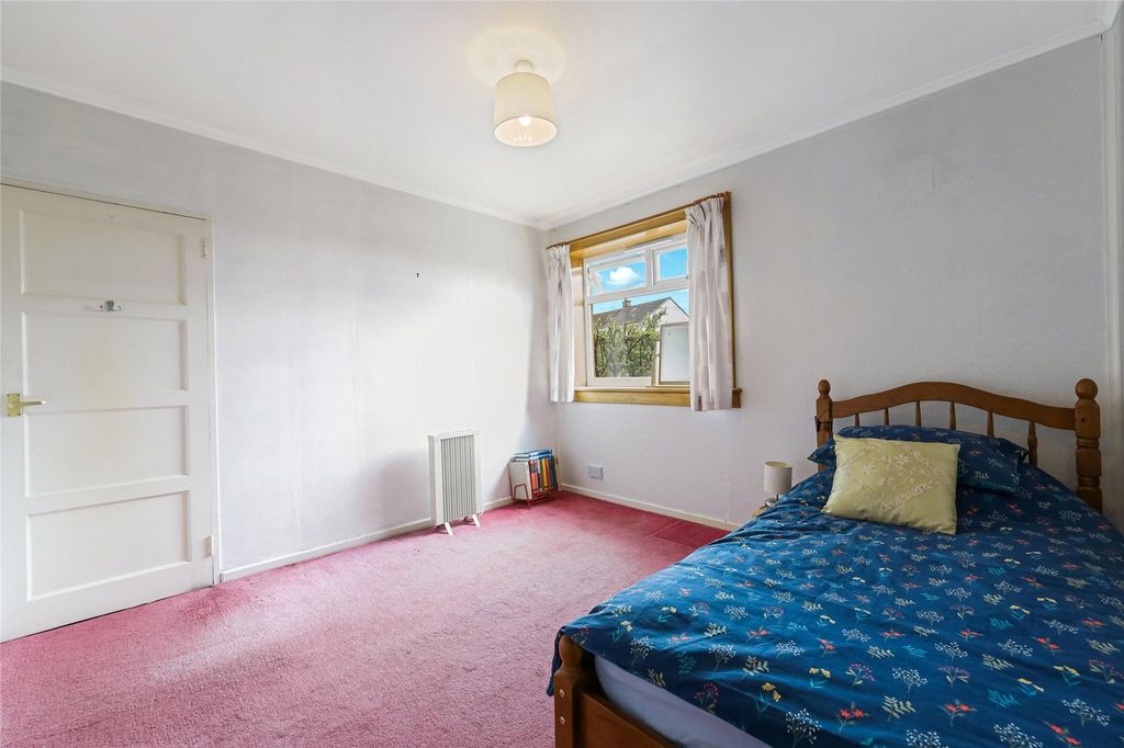 Additional image 7 of 3 bed flat for saleKirkton Road, Cardross, Dunbartonshire G82