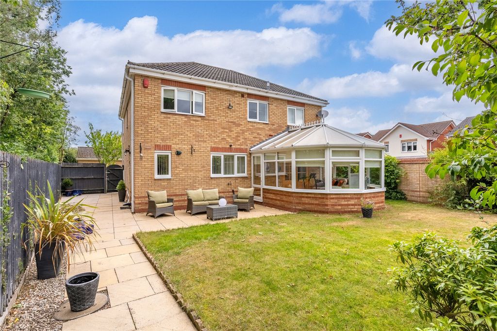 Property photo 3 of 37 Picture No. 16