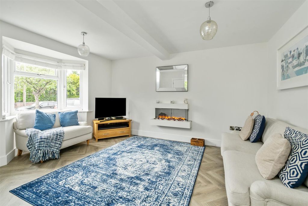 Property photo 2 of 13 106 Cranmore Boulevard_12.Jpg