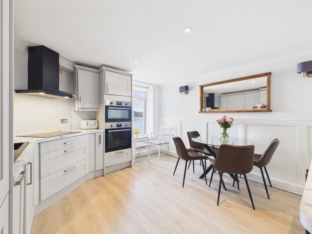 Property photo 3 of 16 4887494