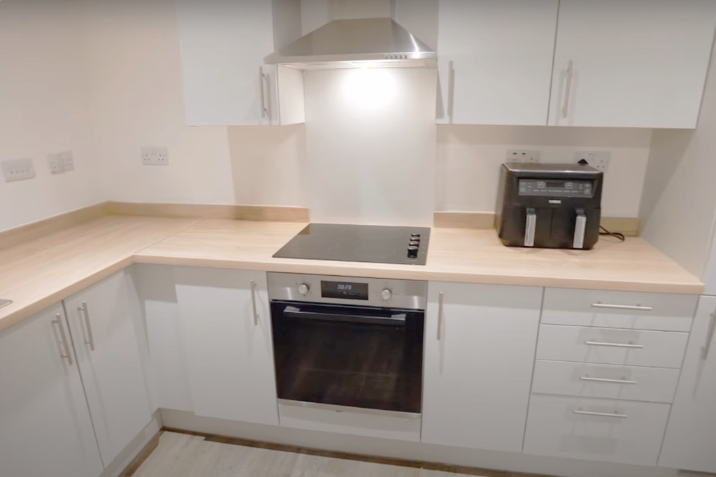 Property photo 2 of 9