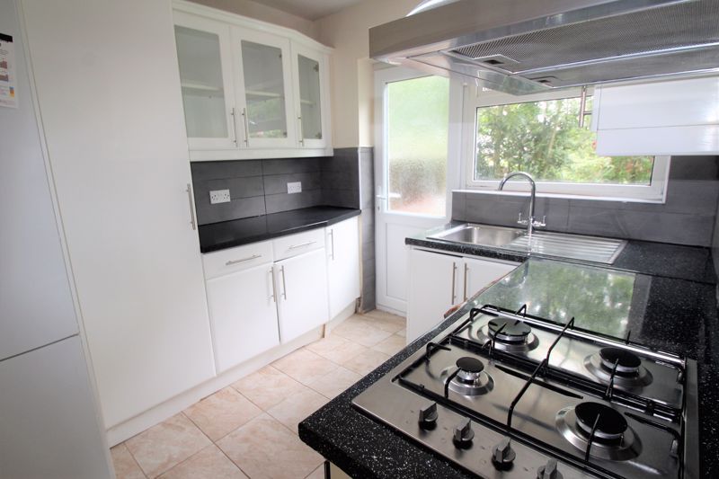 Property photo 3 of 9 Photo 13