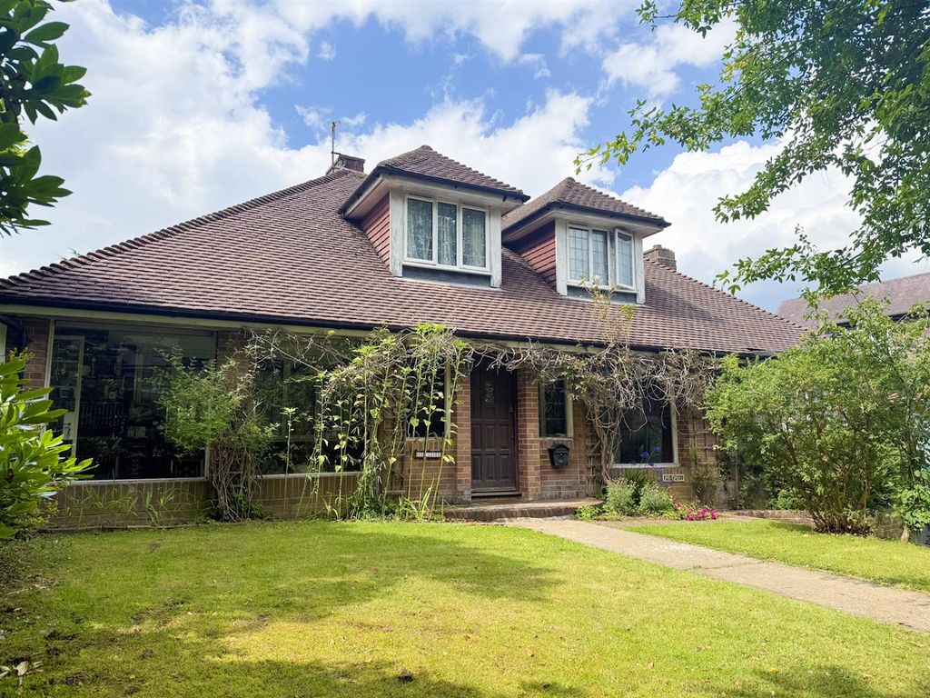 Property photo 1 of 21