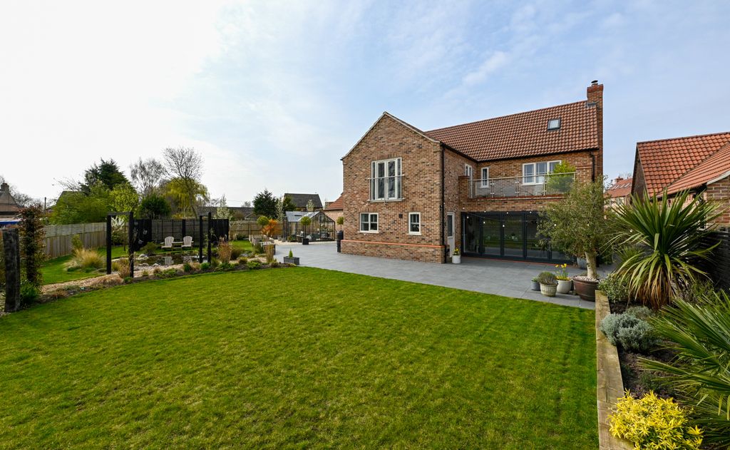 Property photo 1 of 21 5.058