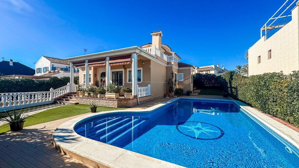 Property photo 1 of 50