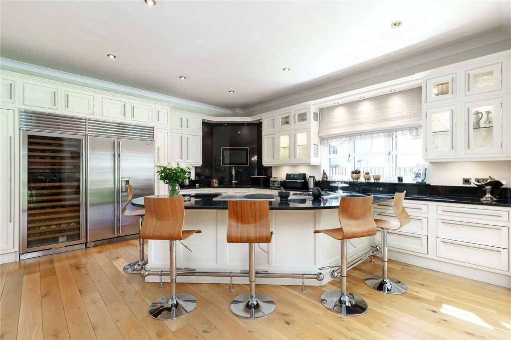 Additional image 4 of 4 bed detached house for saleOakwood, 4 The Avenue, West Glen Road, Kilmacolm PA13