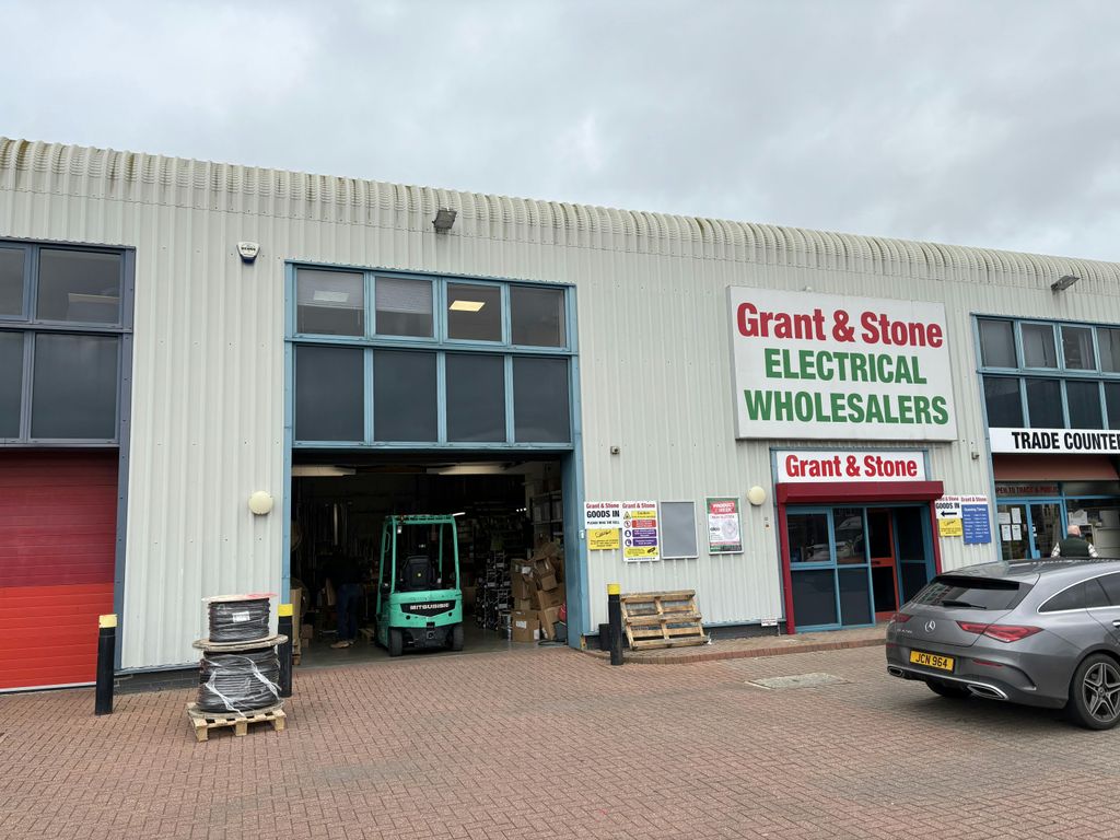 Property photo 1 of 5 Unit 10 Isis Business Centre Oxford Industrial Investment 24.Jpg