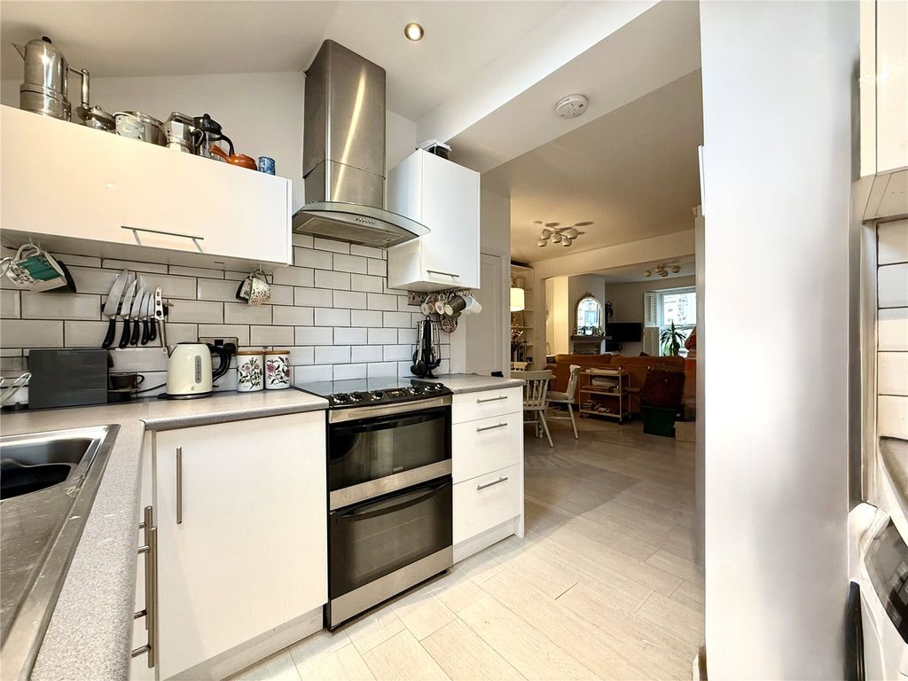 Property photo 3 of 17 Picture No. 34