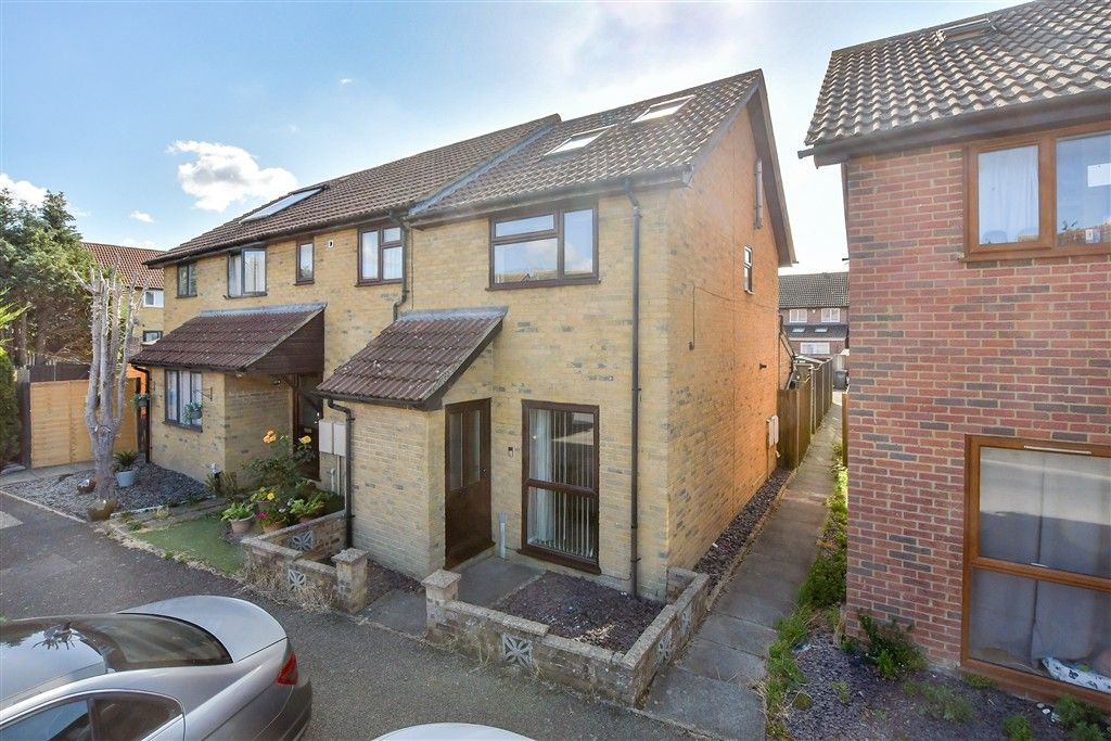 Property photo 1 of 11 External Web