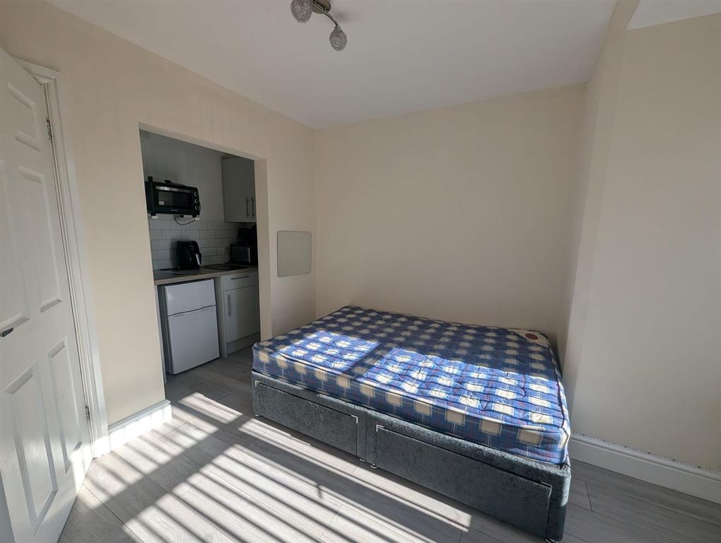 Property photo 2 of 4 5Fc2B0B0-F1A5-4298-8Aac-961166Abb371.Jpg