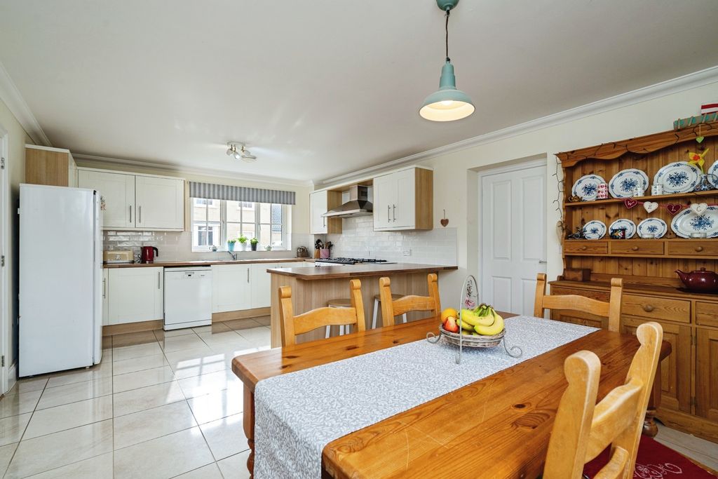 Property photo 2 of 23 Pbox-Img.Jpg