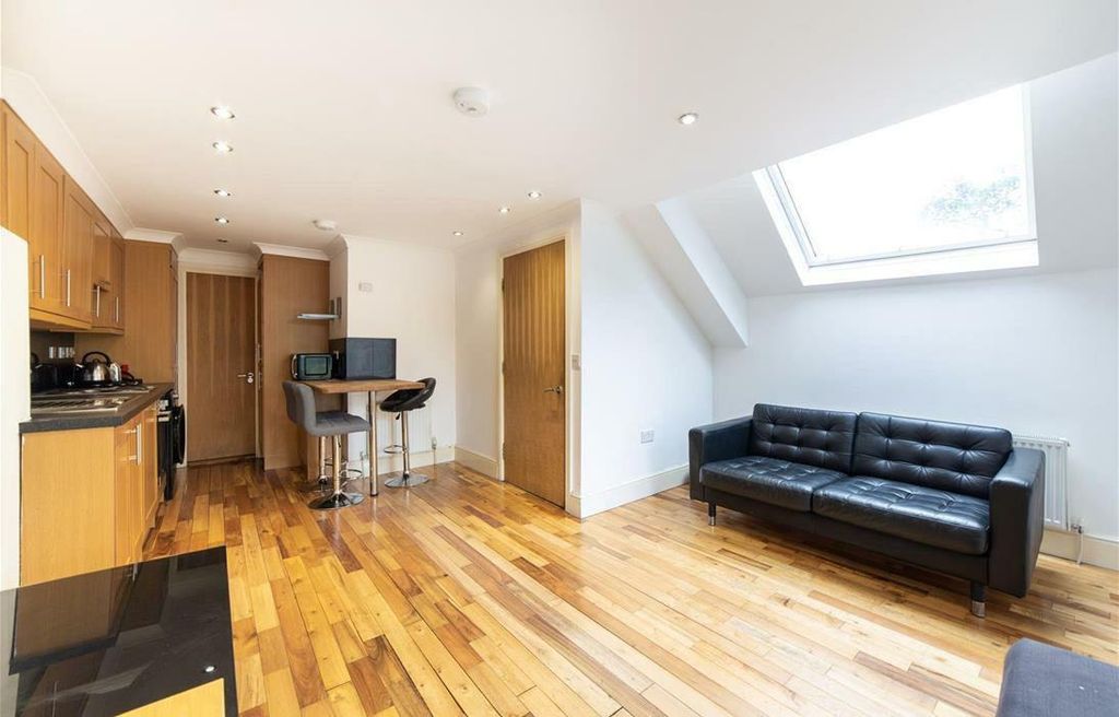 Property photo 3 of 6 Wlrjjgpl502Mso4J6Yiehw.Jpg