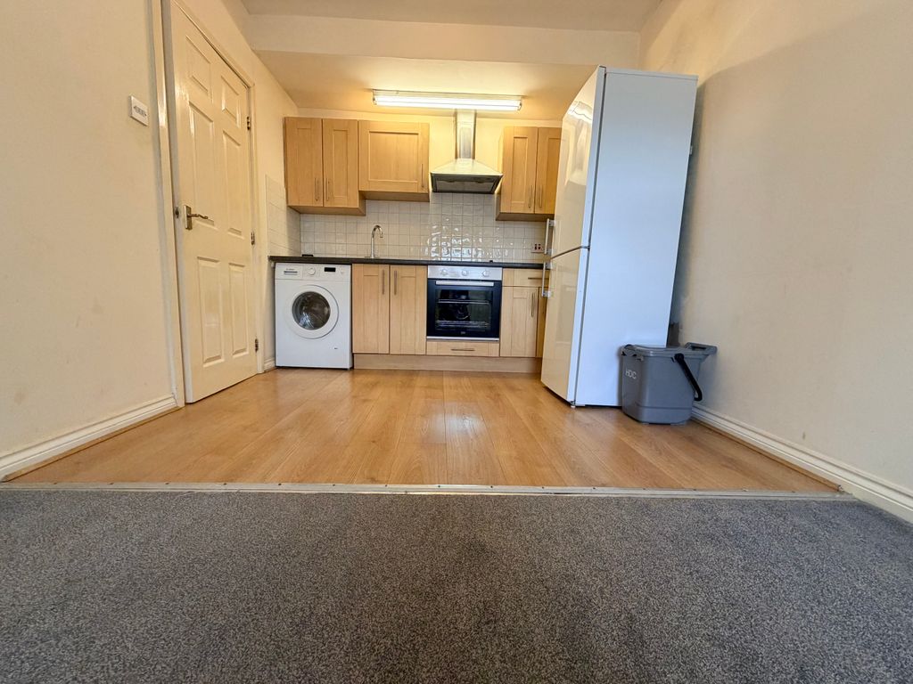 Property photo 1 of 5 Kitchen