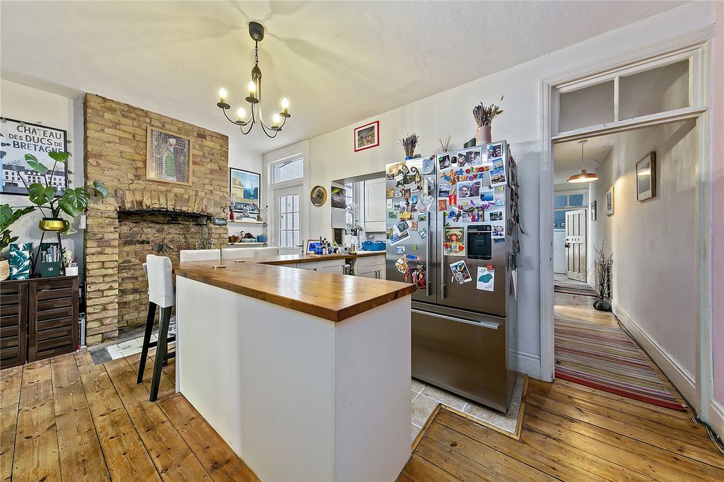 Property photo 3 of 10 Picture No. 03