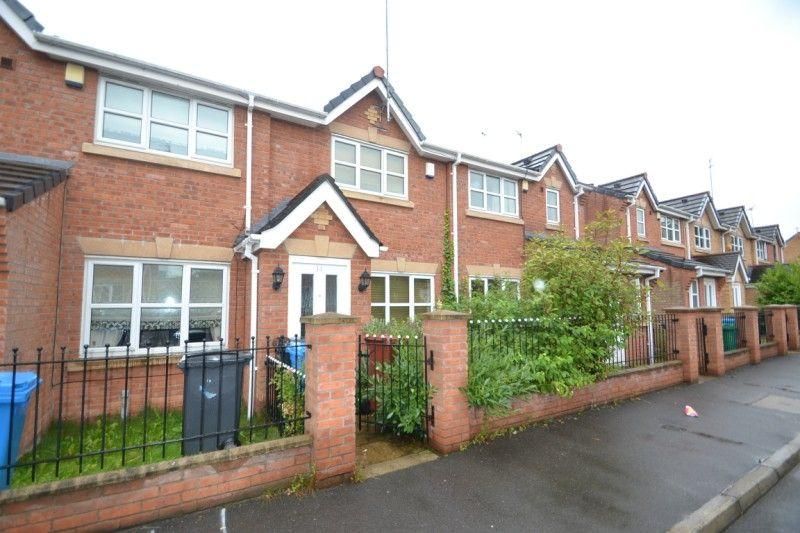 Property photo 1 of 12 3 Bedroom House For Rent