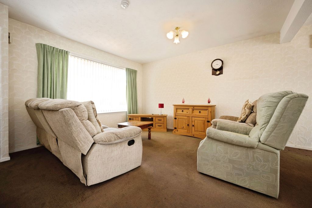 Property photo 2 of 21 Pbox-Img.Jpg