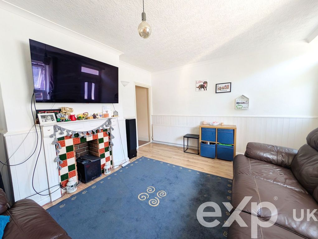 Property photo 2 of 20
