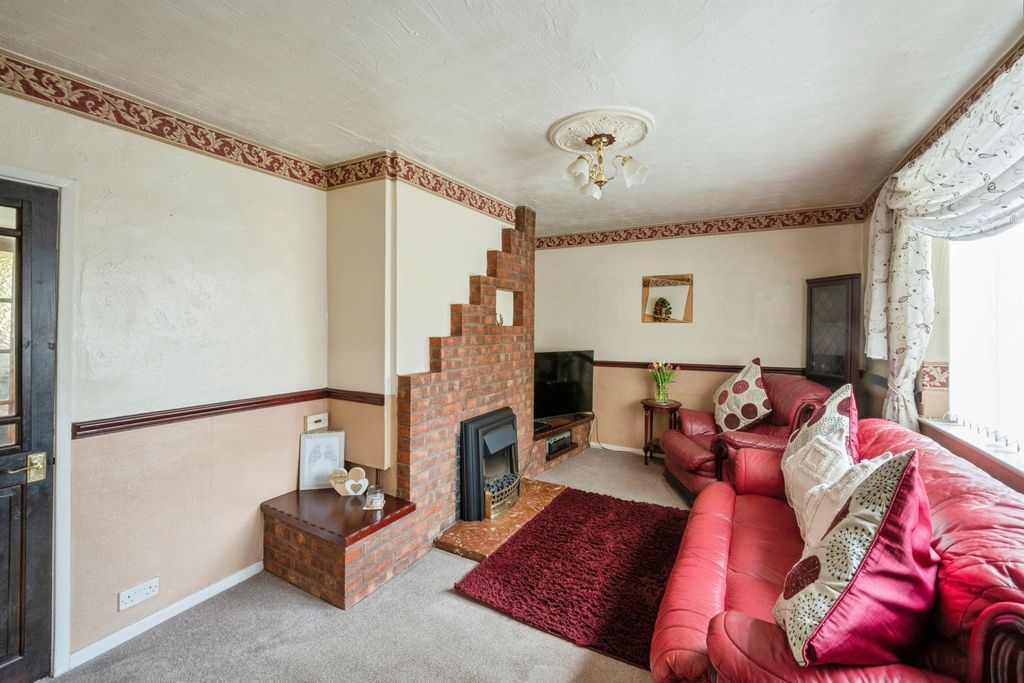 Property photo 2 of 19