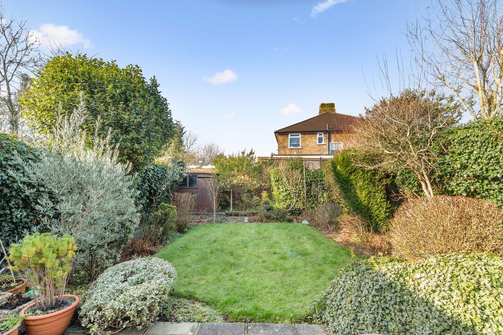 Property photo 2 of 11