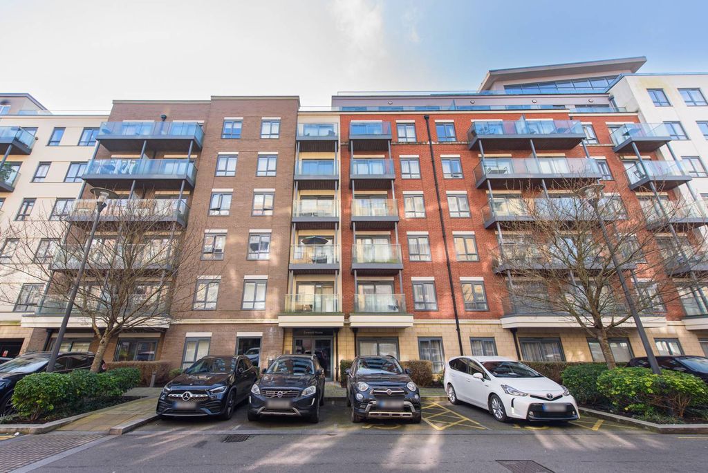 Property photo 2 of 11