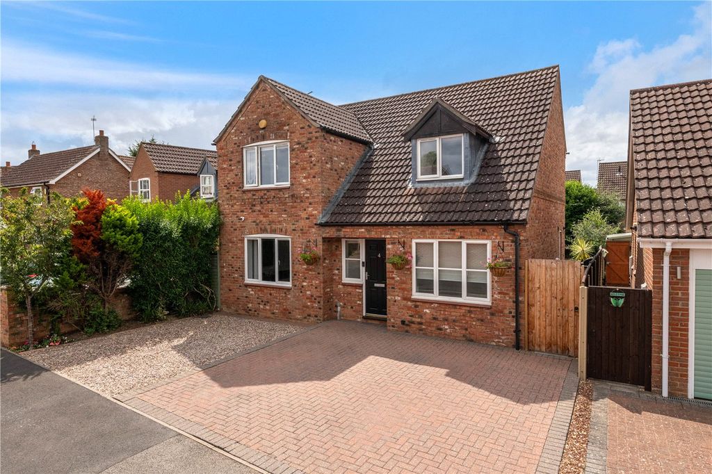 Property photo 1 of 19 Picture No. 03