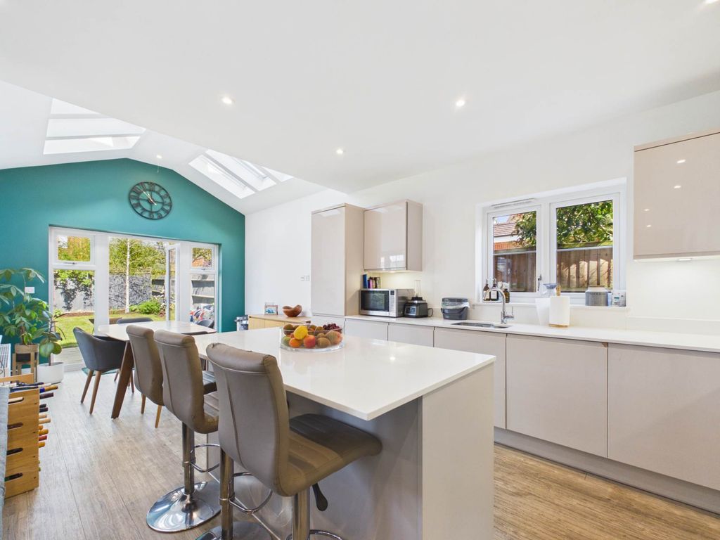 Property photo 3 of 25