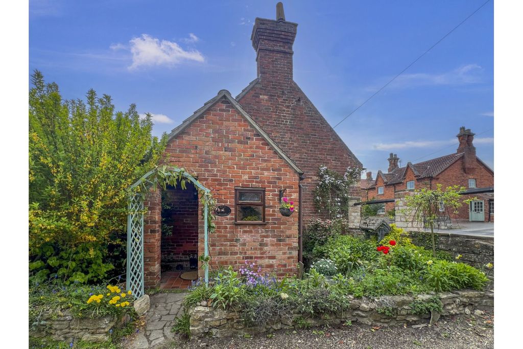Property photo 2 of 15
