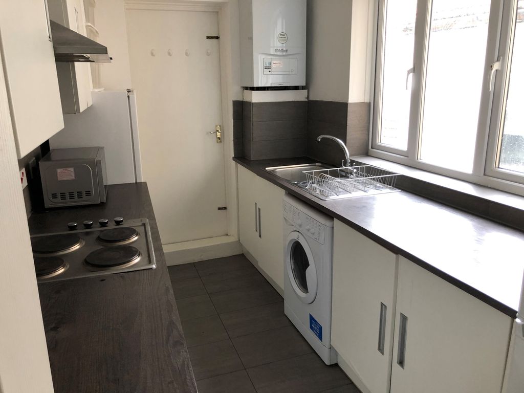 Property photo 2 of 3