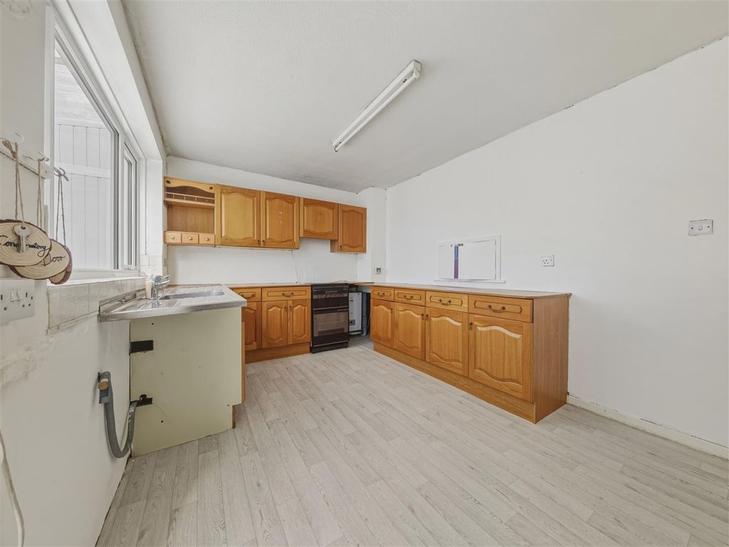 Property photo 2 of 25 3 The Paddocks (21).Jpg