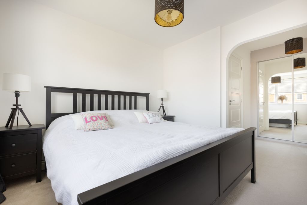 Property photo 3 of 16 Principal Bedroom Paul Benson Ewemove Goole And Se