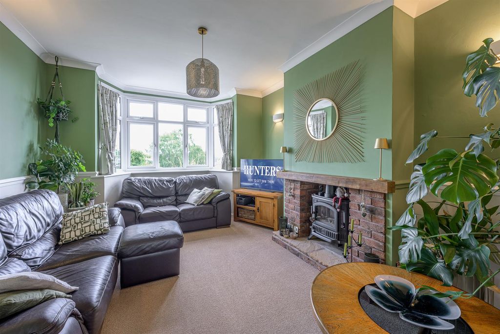 Property photo 3 of 37
