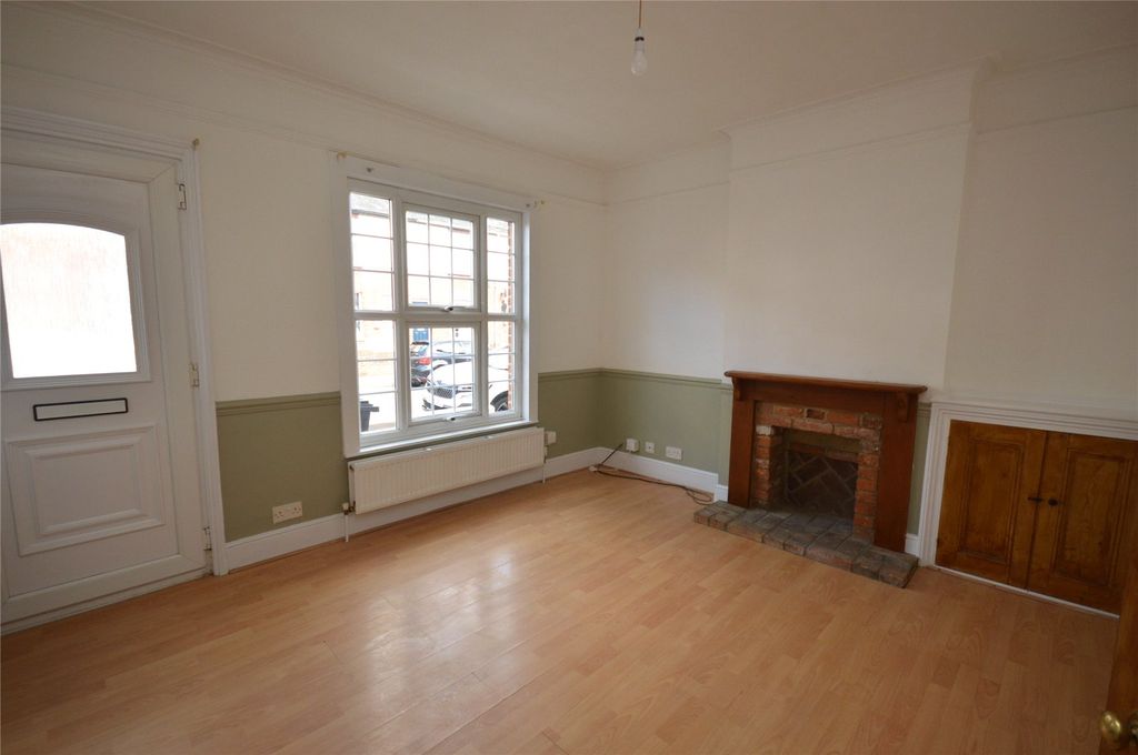 Property photo 2 of 16 Picture No. 18