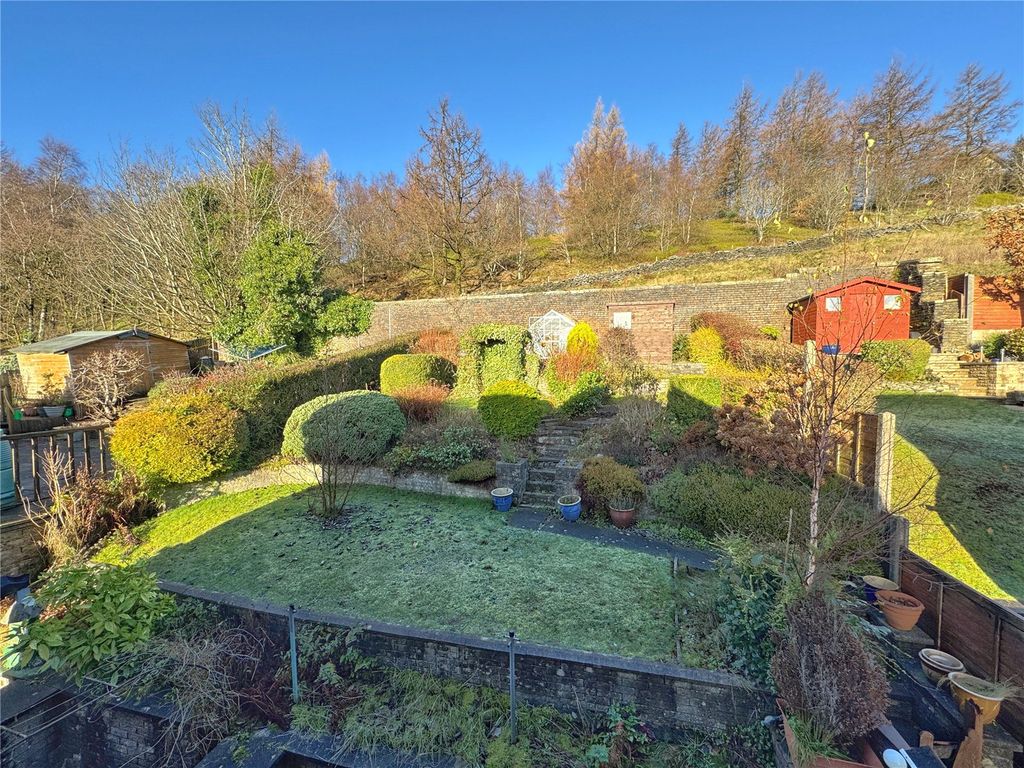 Property photo 2 of 30 Picture No. 12