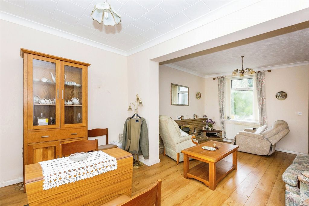 Property photo 3 of 19 Picture No. 01